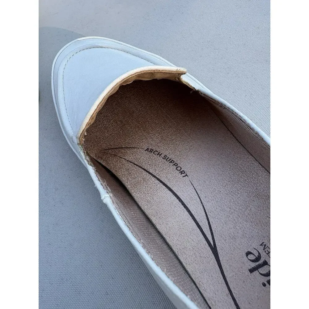 LifeStride Soft System Women's White Slip-On Loafer Flats Arch Support Size 7